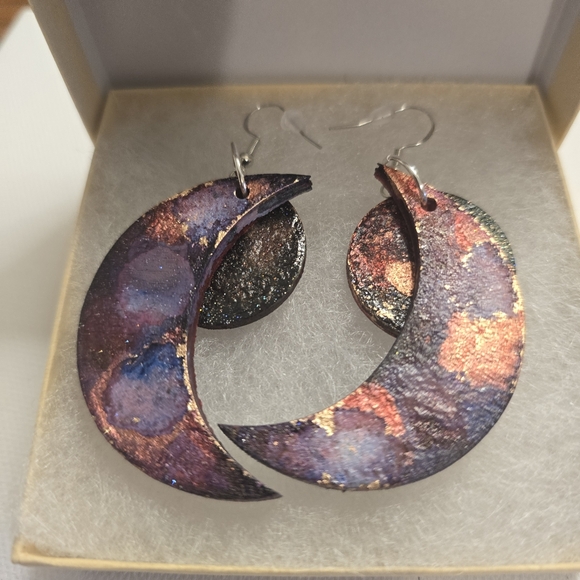 HANDCRAFTED Wood Crecent Moon Pierced Earrings HANDPAINTED ARTISAN Jewelry - Picture 12 of 16